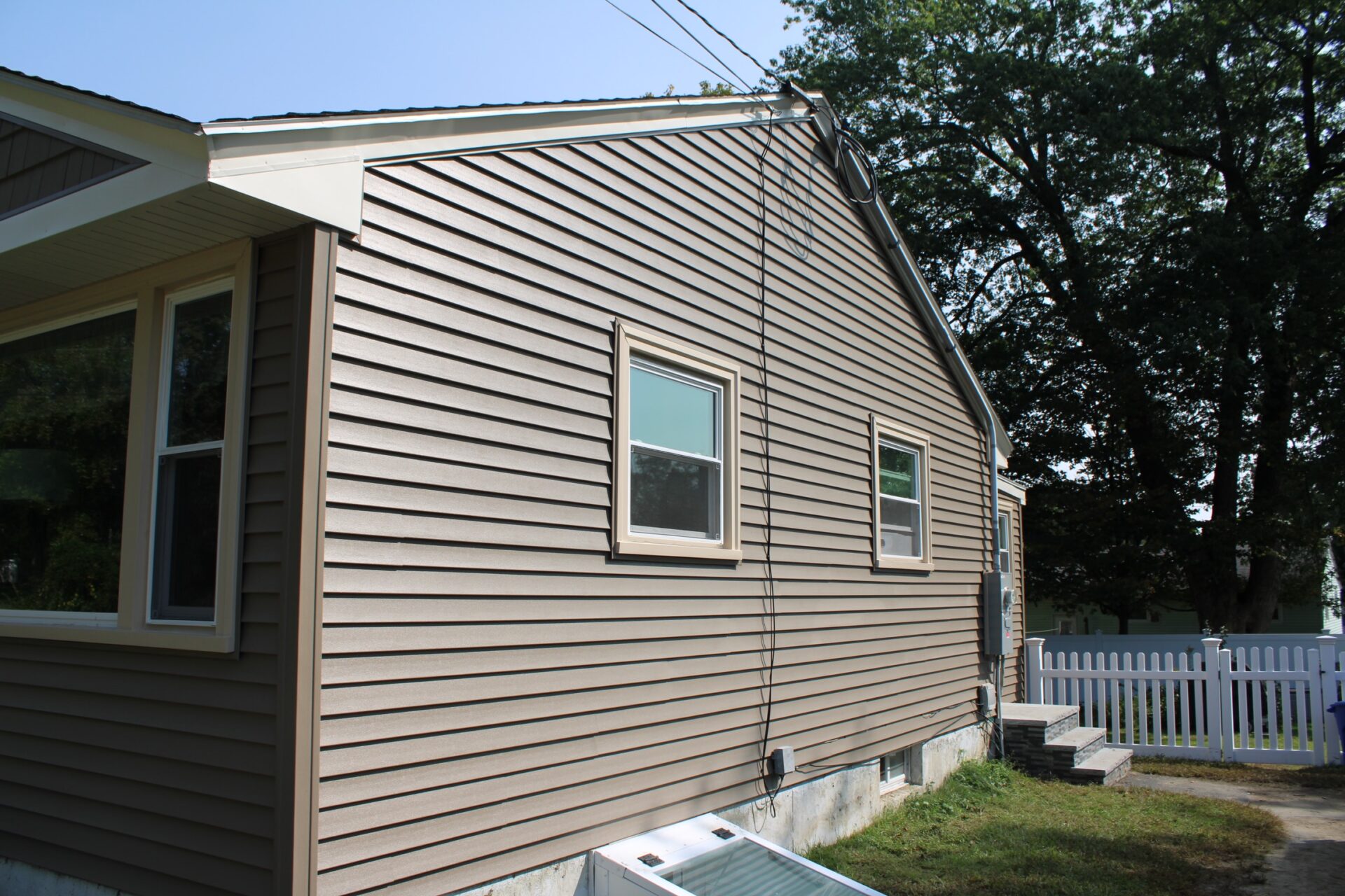 Expert Siding Contractor in Melrosea MA