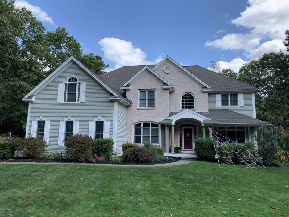 Roofing, SIding, WIndows, and Insulation Contractor in Northborough MA